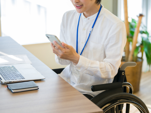 スタジアムパンツ　使えるシーン　車いす